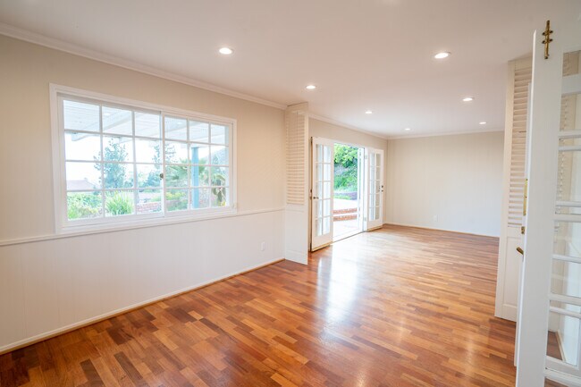 Building Photo - 920 Stewarton Way