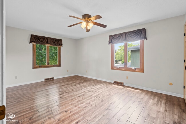 Building Photo - 509 Apollo Dr