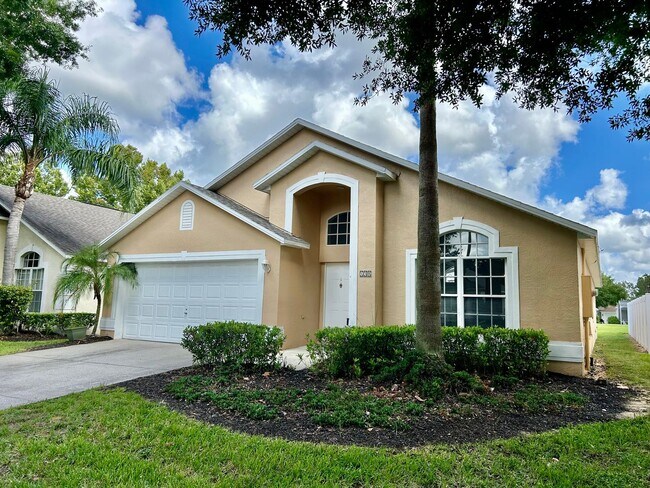 Primary Photo - Davenport Gem: 4Bedrooms/ 2Baths pool home!
