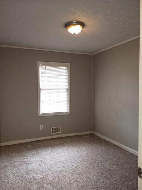 Building Photo - 8 Carver Rd