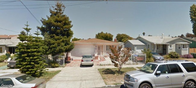 Building Photo - 2849 Rheem Ave