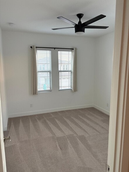 Building Photo - 7710 W Crabapple Dr
