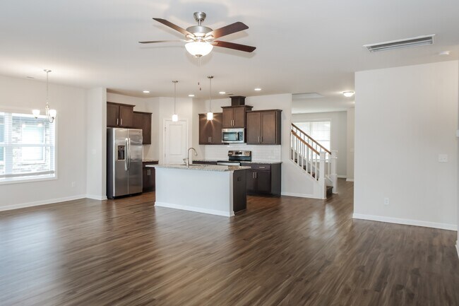 Building Photo - 189 Cherry Laurel Dr