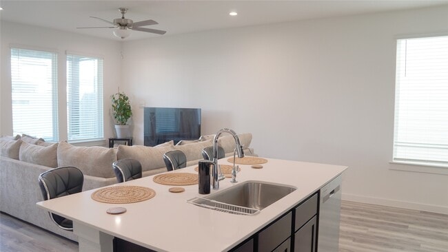 Building Photo - 2913 Crown Gate Dr