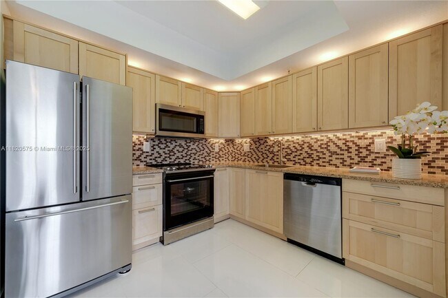 Building Photo - 3500 Coral Wy