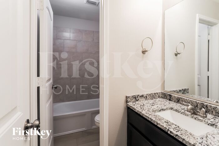 Building Photo - 14541 Serrano Ridge Rd