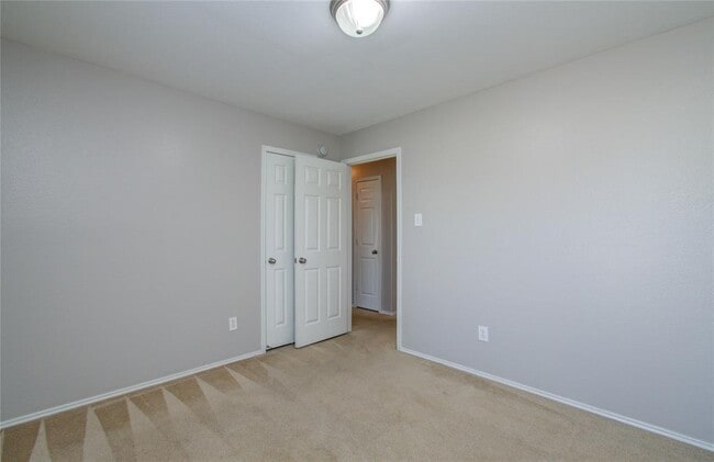 Building Photo - 5003 Riverbridge Ct