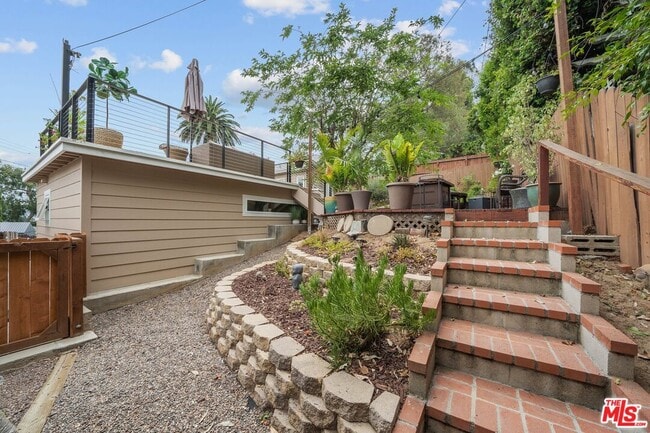 Building Photo - 2494 Loy Ln