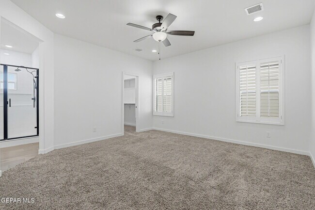 Building Photo - 4512 Mark Avizo