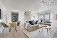 Building Photo - 201 E 4th St