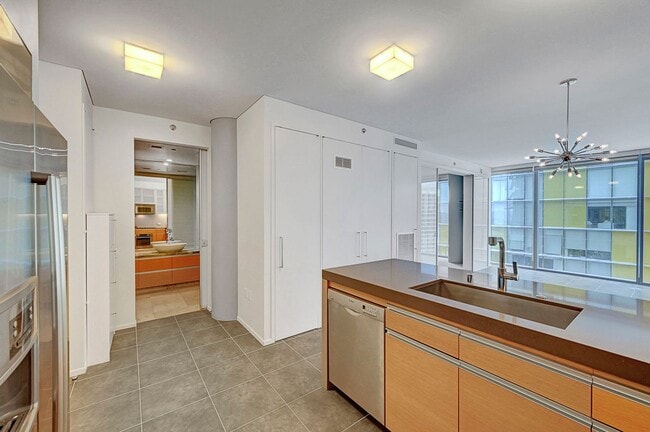 Building Photo - Veer Towers 2310E- City/Strip Views from this Stunning 1Bd/1Ba Residence
