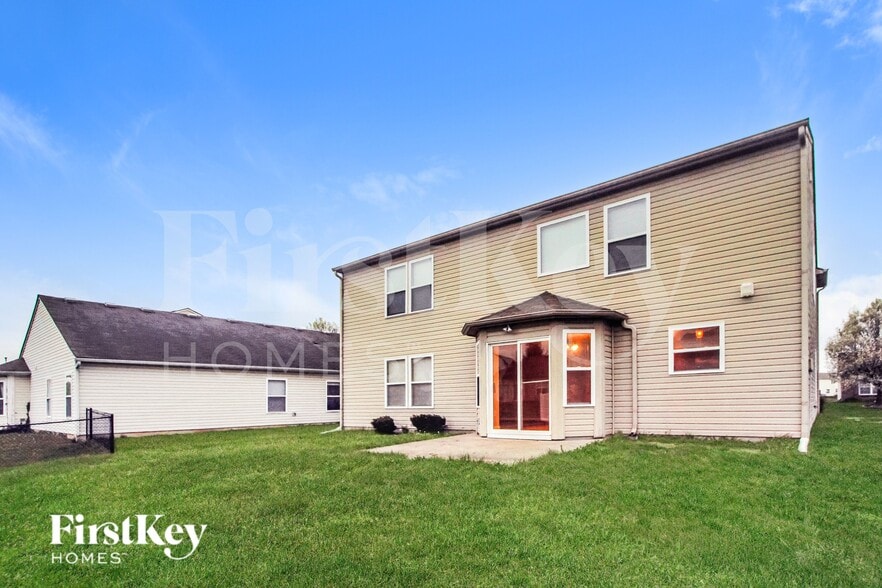 Building Photo - 7651 Lara Lee Dr