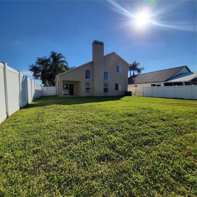 Building Photo - 25903 Bloomsbury Ct