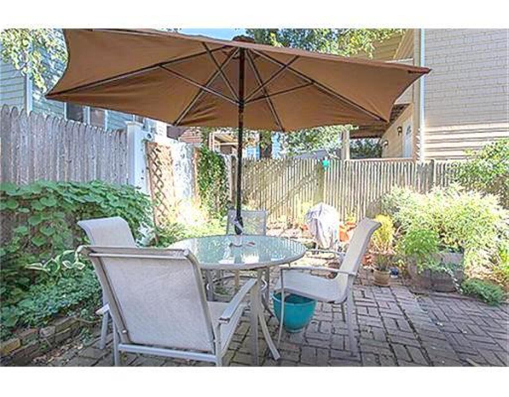 Building Photo - 67 Fairfax St