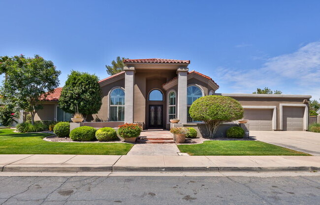 Building Photo - 1307 E Treasure Cove Dr