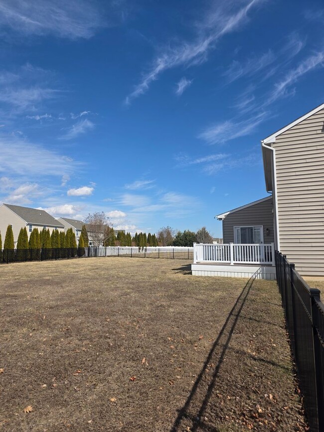 Building Photo - Estates at St. Anne