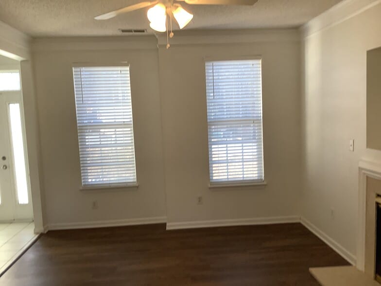 Building Photo - 214 Long Creek Pky