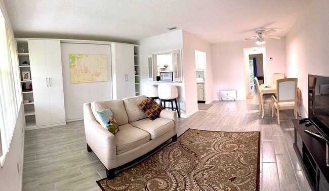 Building Photo - 63 Windsor C