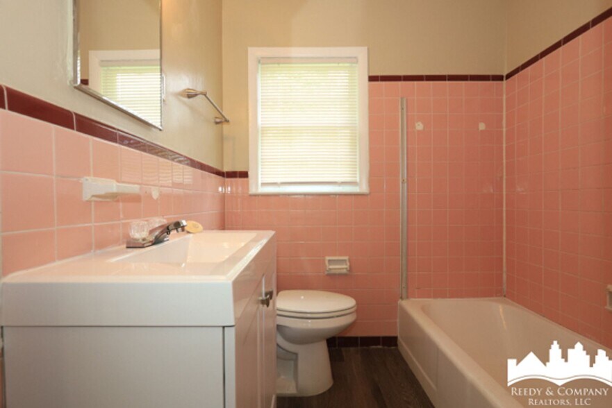 Building Photo - 3477 Kensett Dr