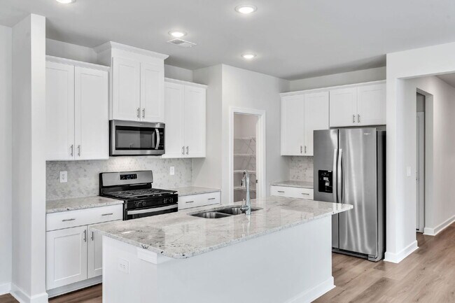 Building Photo - Like New 3BR/2BA Home is Woodruff, SC  **$1875/mo rent