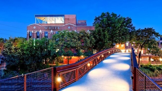 Building Photo - 1780 Sanford Ln