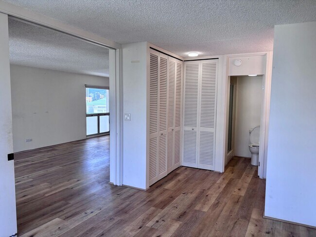 Building Photo - For Rent | A 3 Bedroom, 3 Bathroom, with 1 Assigned Parking Stall at Waipuna