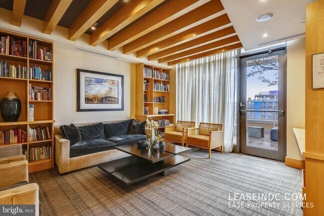 Building Photo - 440 L St NW