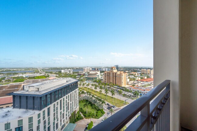 Building Photo - 550 Okeechobee Blvd