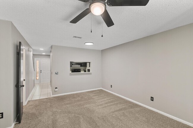Building Photo - 115 Candlebrook Dr