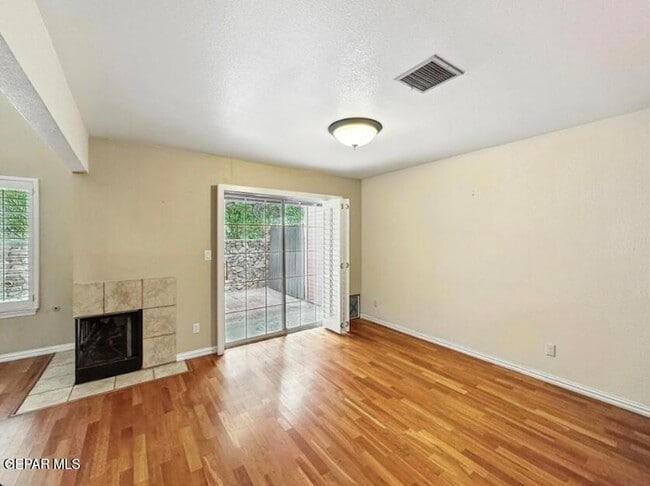 Building Photo - 3 Stratford Hall Cir