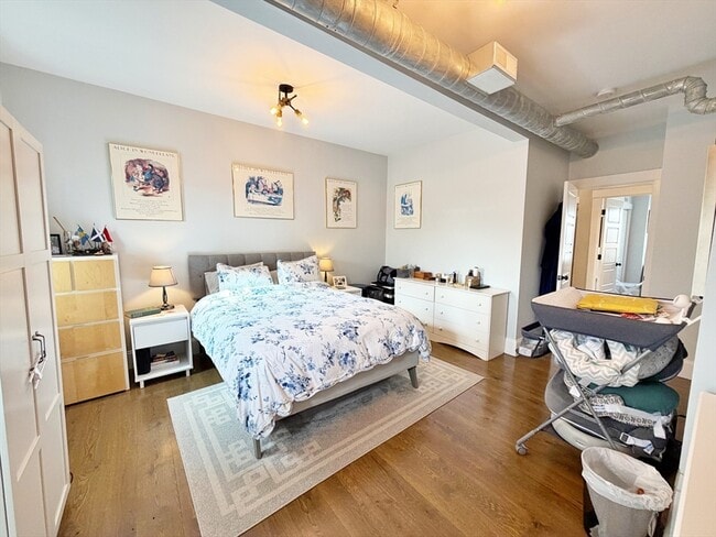 Building Photo - 63 Marion St