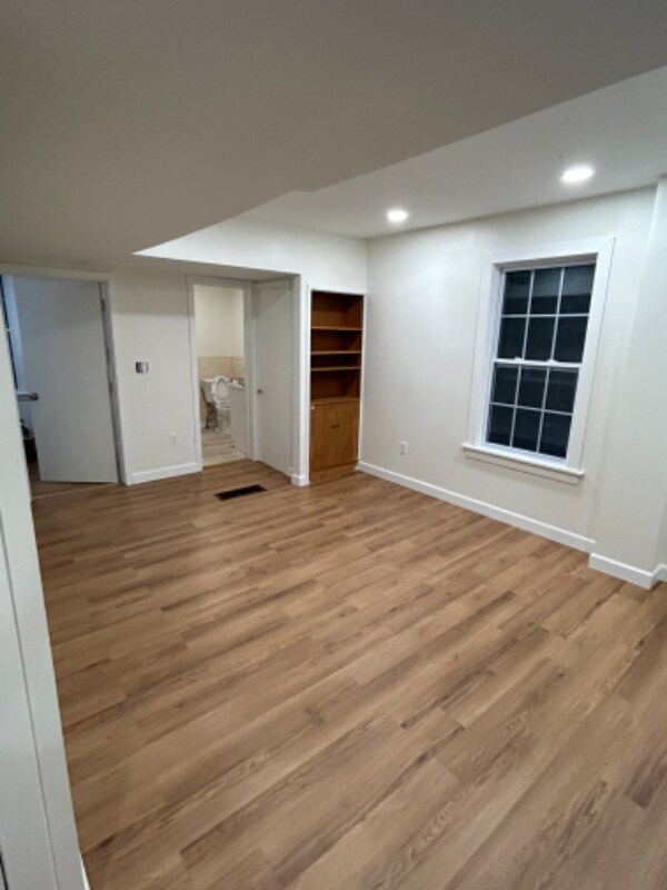 Building Photo - 12 Myrtle St