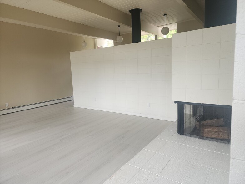 Building Photo - 721 Las Colindas Rd