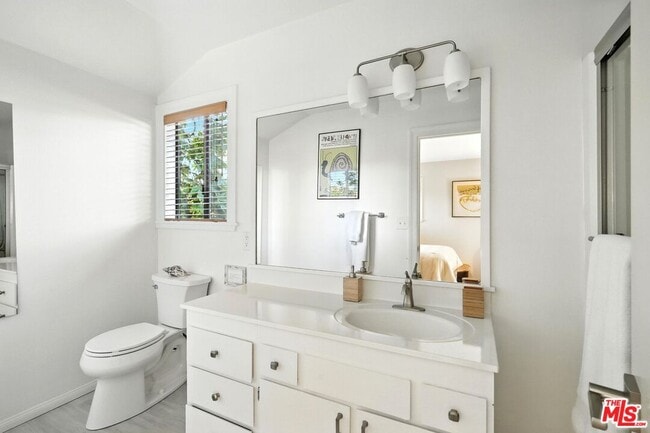 Building Photo - 730 Basin Dr