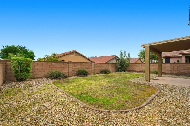 Building Photo - Large 4 Bedroom + Den home in Great Westwing Mountain Community