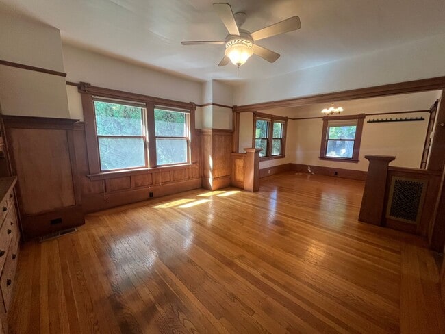 Building Photo - Beautiful 2bed 1bath home in Downtown Sacramento