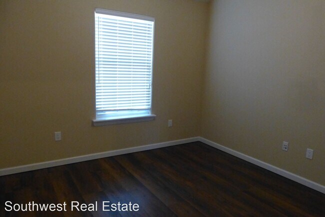 Building Photo - 3 br, 2 bath House - 2104 Reese
