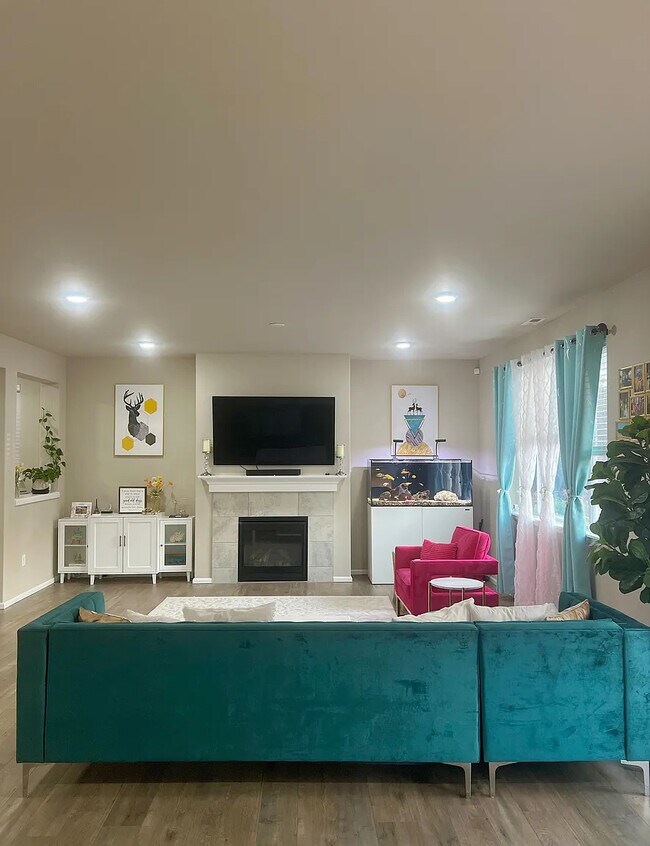 Building Photo - 3742 80th Ave NE