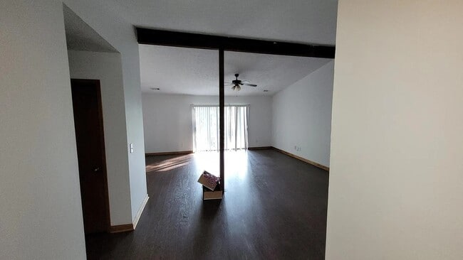 Building Photo - 3967 Wabash Ln