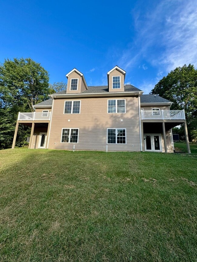 Building Photo - Duplex for Rent in Woodstock