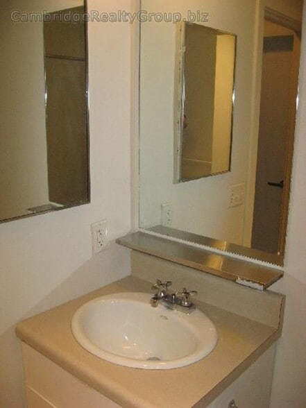 Building Photo - 105 E Berkeley St