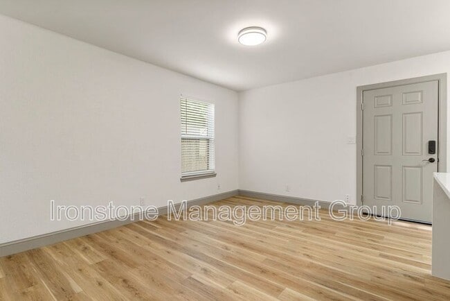 Building Photo - 3711 S Indianapolis Ave