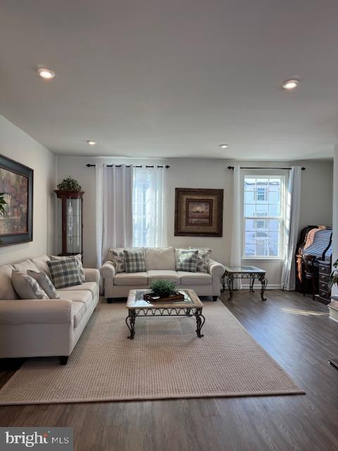 Building Photo - 142 Freedom Wy