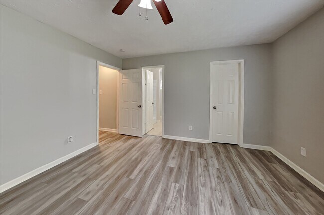 Building Photo - 1070 Red Rock Canyon Dr