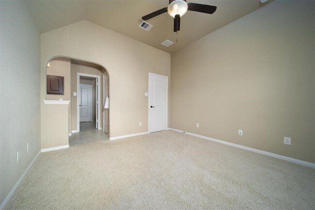 Building Photo - 138 S Vershire Cir