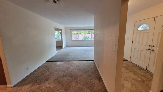 Building Photo - Spacious 5 Bedroom 3 Bath Duplex House w/ 2 car Garage and Gated Driveway in Mililani