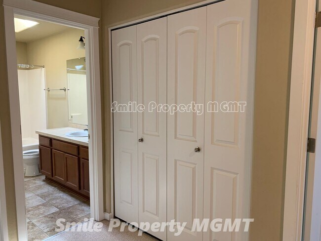 Building Photo - NEW Carpet