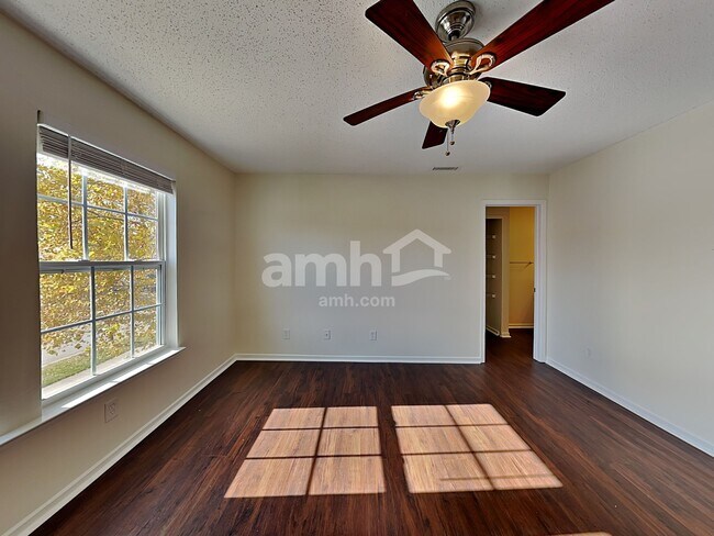 Building Photo - 9414 W Stargazer Dr