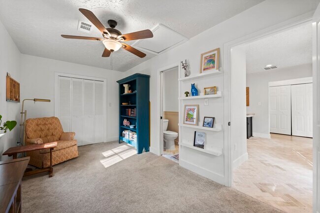 Building Photo - 8623 Miller Rd