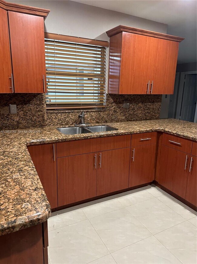 Building Photo - 10805 SW 165th Terrace